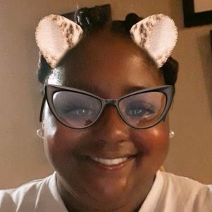 Meet your Posher, Crystal